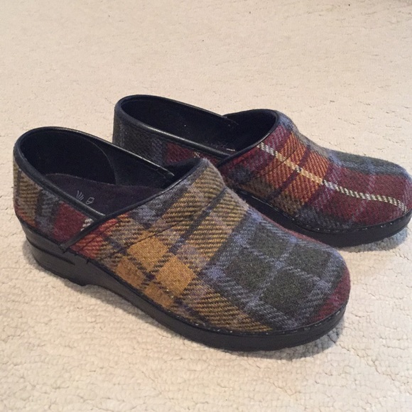 dansko plaid clogs
